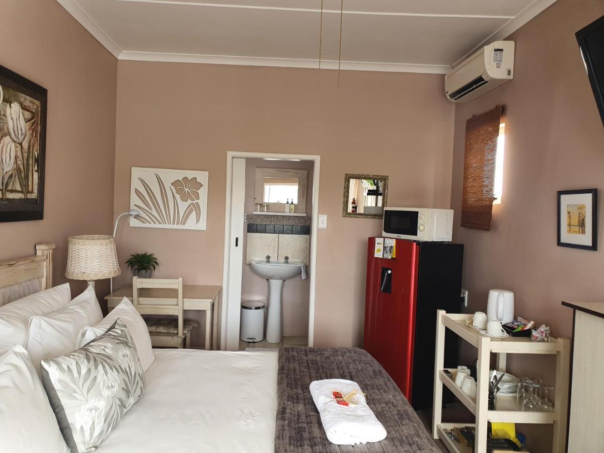 Nahoon Bed & Breakfast East London Bagian luar foto