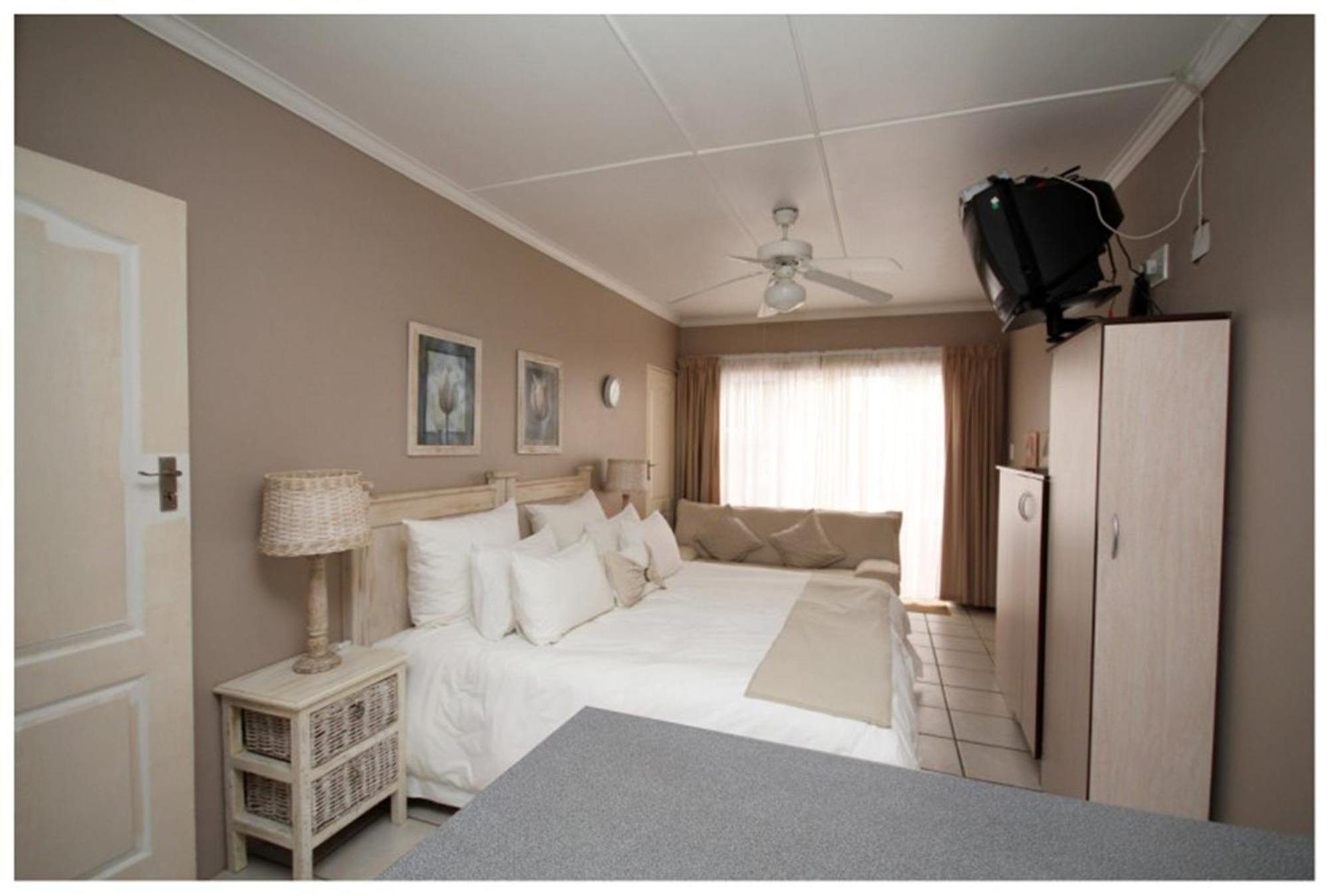 Nahoon Bed & Breakfast East London Bagian luar foto